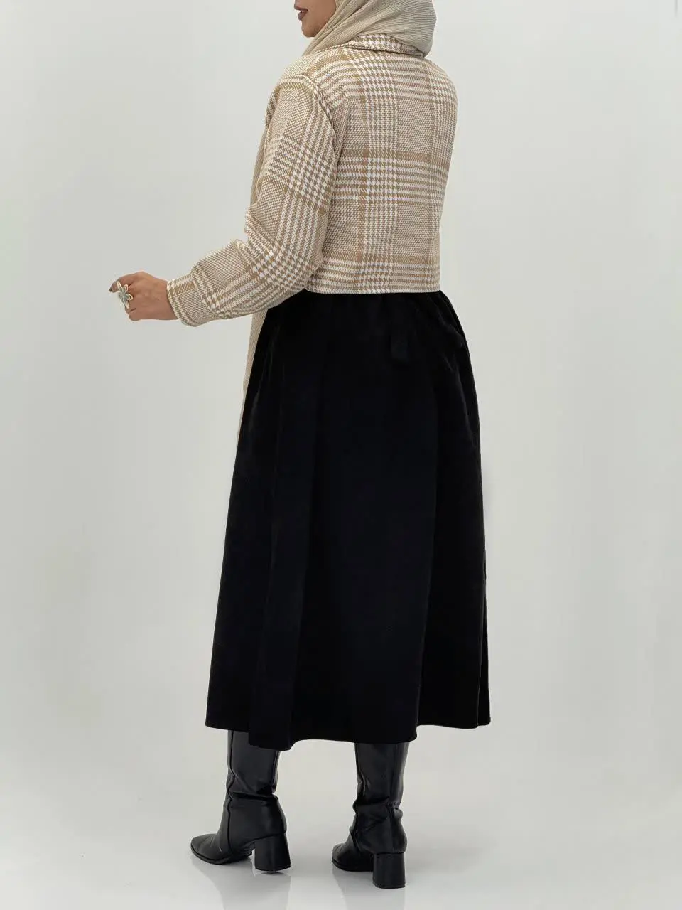 3739-کت و سارافون لی لی (ایراددار)